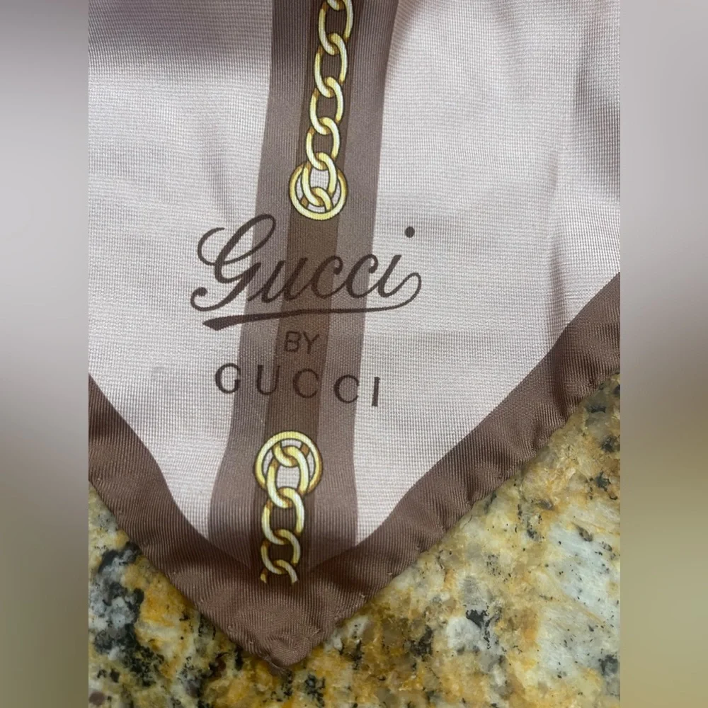 Gucci Silk Gucci Link Scarf - Picture 2 of 5